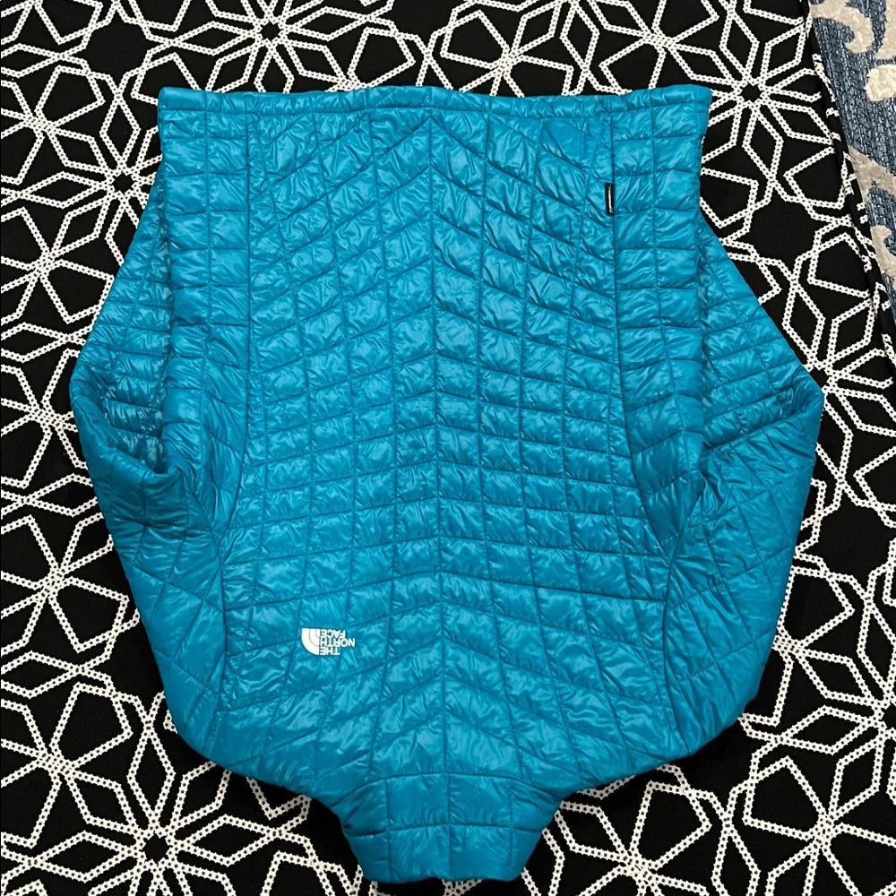 NWOT The North Face Turquoise Quilted Jacket